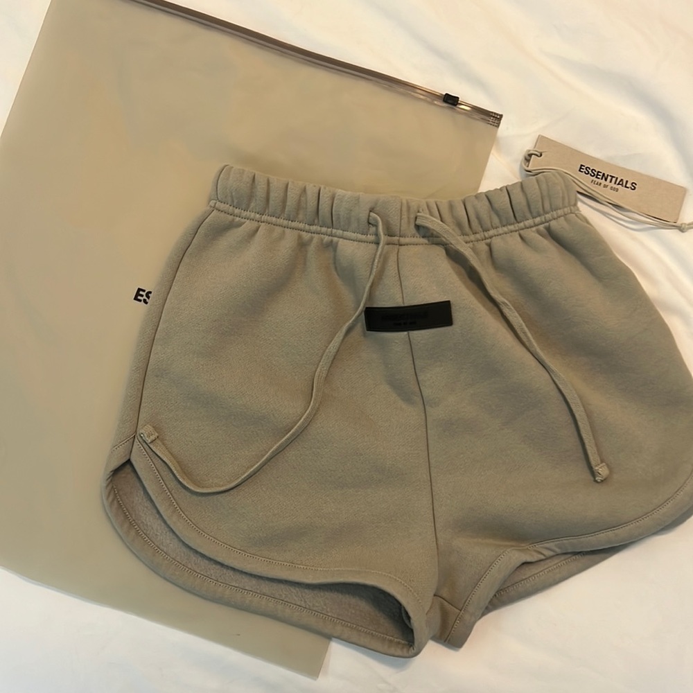 Women’s XS Essentials Short - New with tags